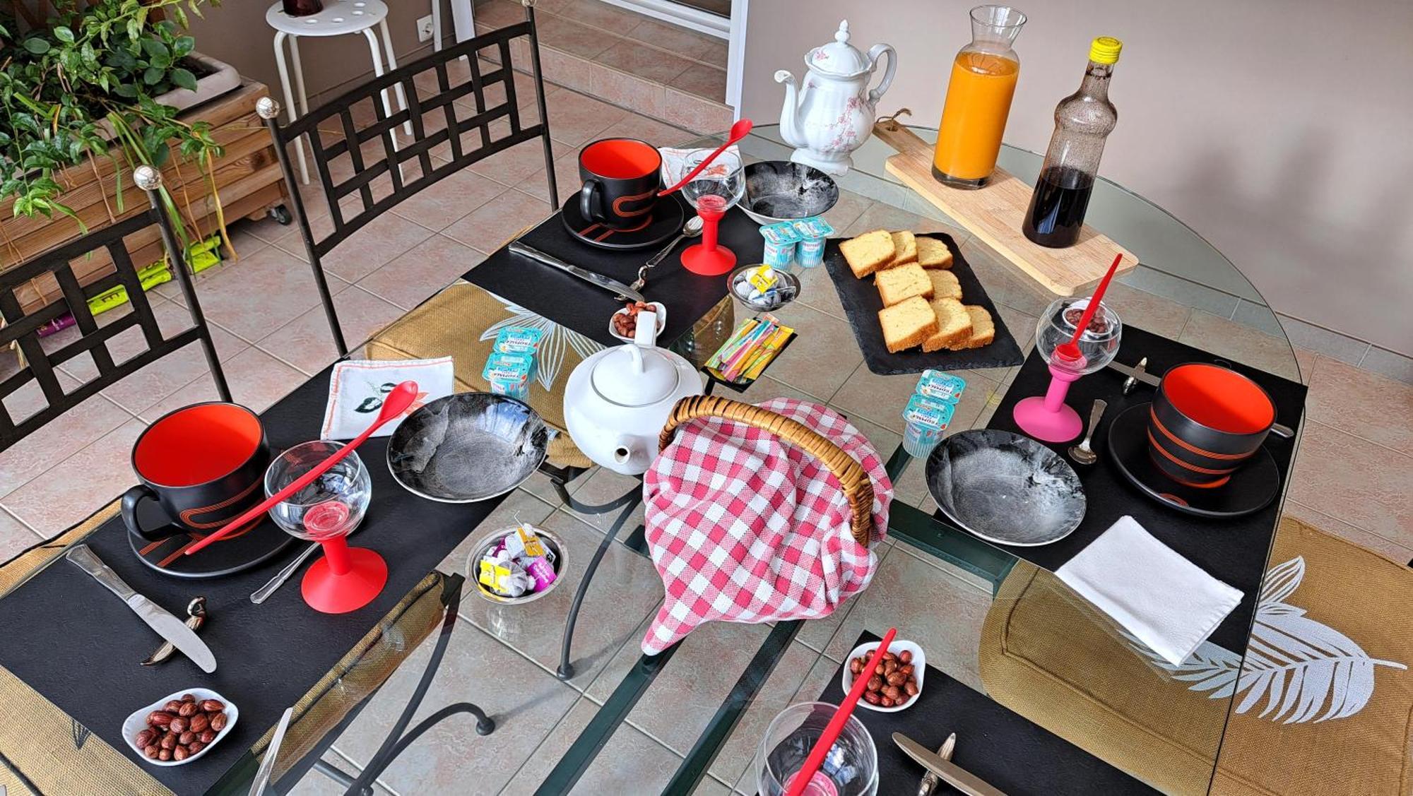 Chambre Privee Avec Salon, Garage Voiture, Velos, Motos Tourville-sur-Arques Buitenkant foto